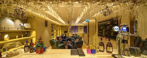Grand Dragon Hotel