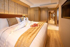 Grand Dragon Hotel