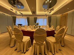Grand Dragon Hotel