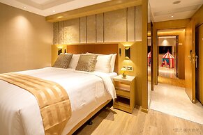 Grand Dragon Hotel