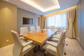Grand Dragon Hotel