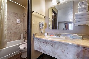 Econo Lodge Ellensburg Near University