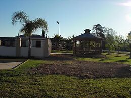 The Executive Inn & Suites