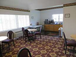 The Executive Inn & Suites