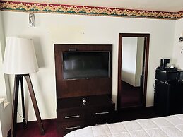 The Executive Inn & Suites