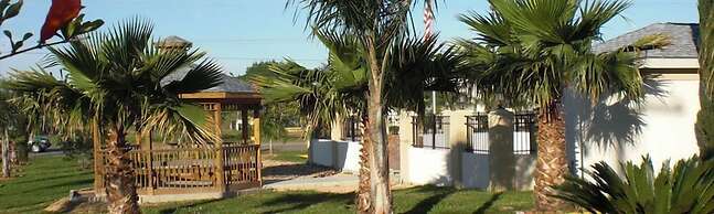 The Executive Inn & Suites