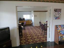 The Executive Inn & Suites