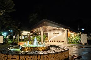 The Ritz Hotel at Garden Oases