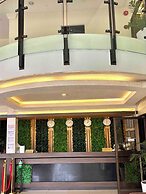 The Ritz Hotel at Garden Oases