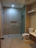 The Ritz Hotel at Garden Oases