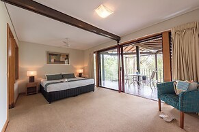 Kingfisher Bay Resort