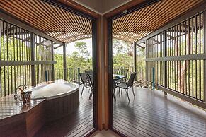 Kingfisher Bay Resort