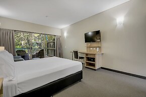 Kingfisher Bay Resort