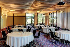 Kingfisher Bay Resort