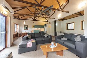 Kingfisher Bay Resort