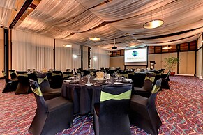 Kingfisher Bay Resort