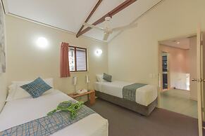 Kingfisher Bay Resort