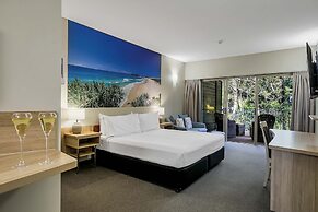 Kingfisher Bay Resort