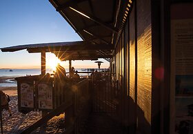 Kingfisher Bay Resort