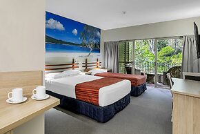 Kingfisher Bay Resort