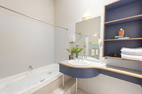 Kingfisher Bay Resort