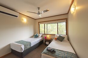 Kingfisher Bay Resort