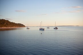 Kingfisher Bay Resort