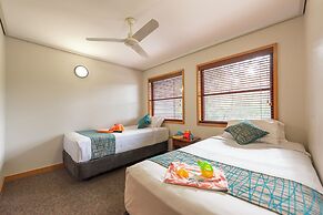 Kingfisher Bay Resort