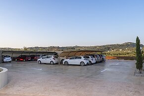 Arkadia Luxury Hotel Apartments