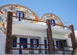 Black Sandy Beach Hotel