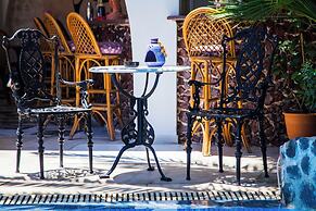 Black Sandy Beach Hotel