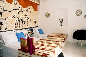 Black Sandy Beach Hotel
