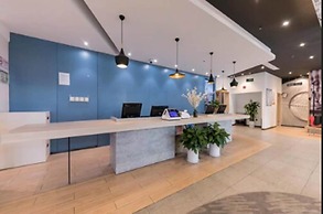 ibis Shanghai Chengshan Road Hotel