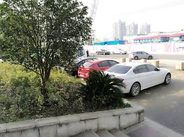 ibis Shanghai Chengshan Road Hotel