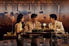 Resorts World Sentosa - Crockfords Tower
