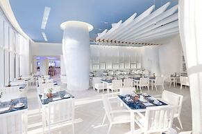 The St. Regis Bal Harbour Resort