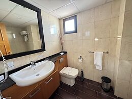 Macdonald La Ermita Resort