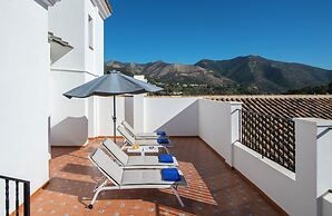 Macdonald La Ermita Resort