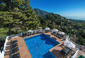 Macdonald La Ermita Resort