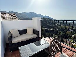 Macdonald La Ermita Resort