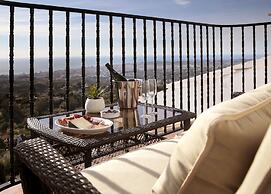 Macdonald La Ermita Resort