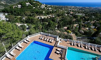 Macdonald La Ermita Resort