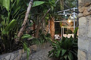 Ohn-Bar Guesthouse