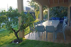 Ohn-Bar Guesthouse