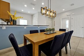 Encantada Resort Vacation Townhomes by IDILIQ