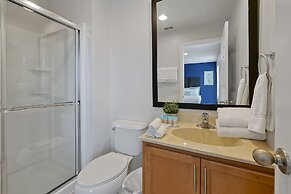 Encantada Resort Vacation Townhomes by IDILIQ