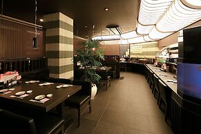 Ueda Ekimae Royal Hotel