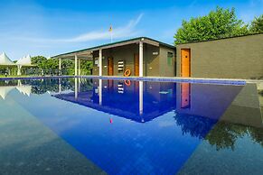 Amatra By the Ganges