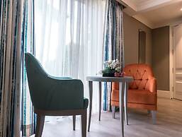 Amatra By the Ganges