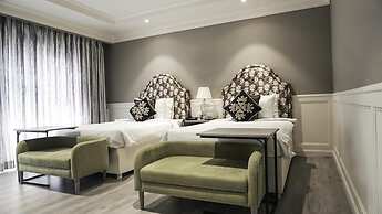 Amatra By the Ganges